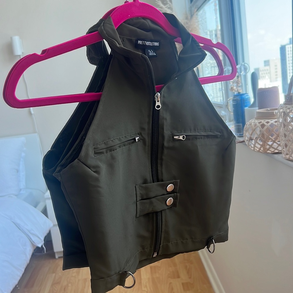 Pretty Little Thing Utility style top